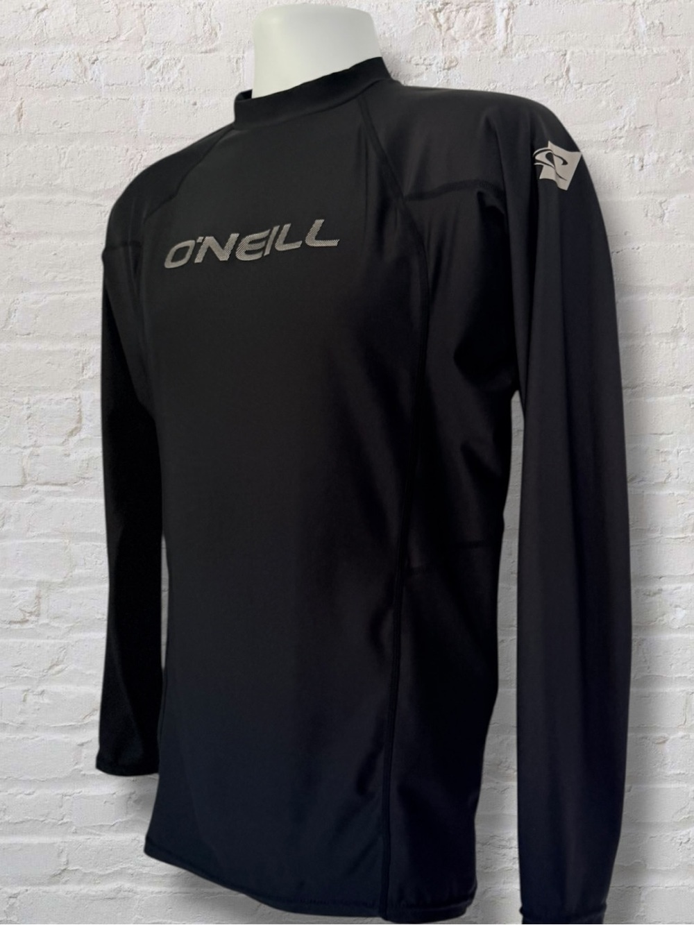 O’Neill Men’s XL Long Sleeve Rash Guard Black UPF Surf Swim Slim Fit